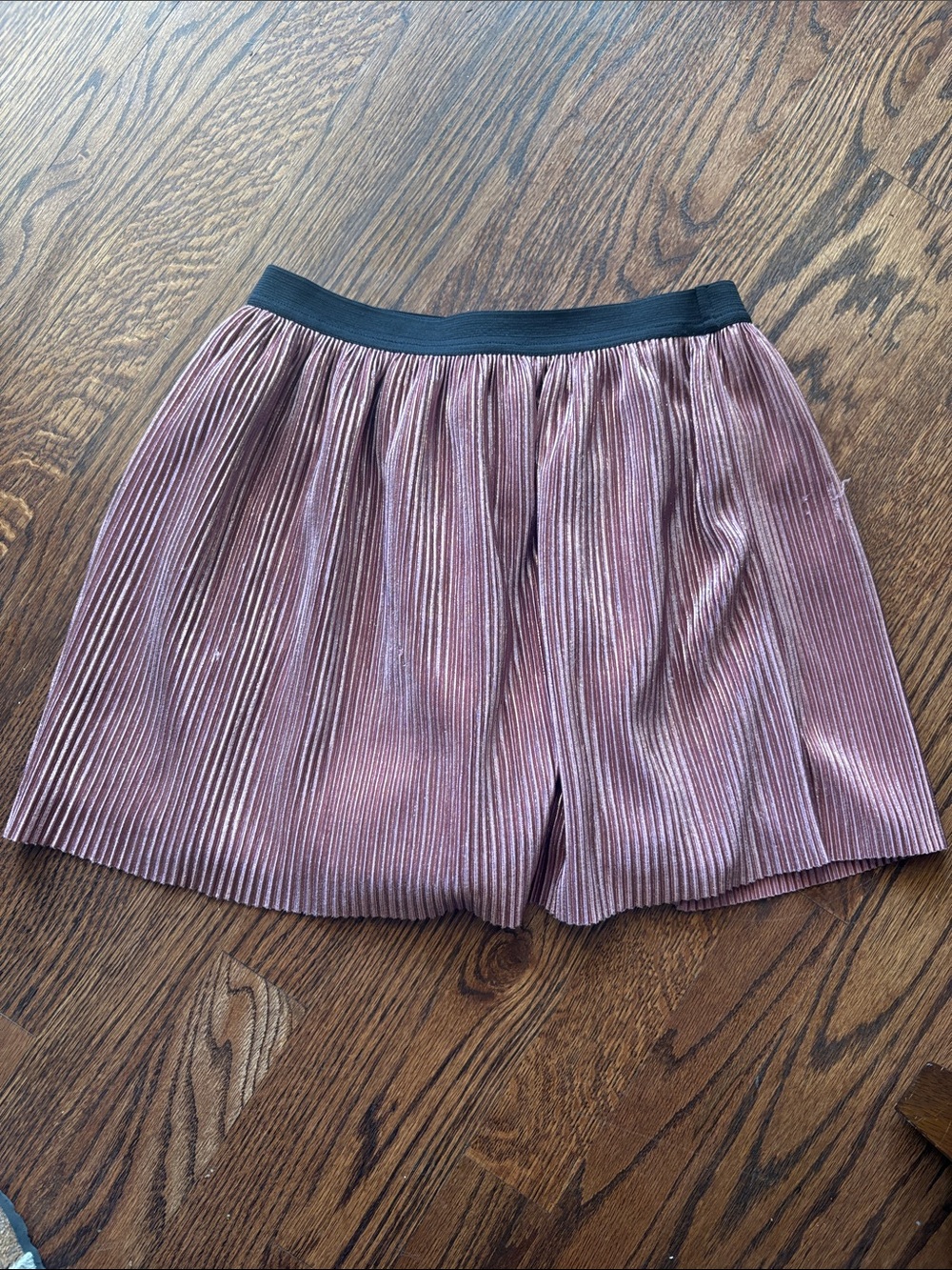 Old Navy Girls Metallic Rose Pleated Skirt with Black Waistband